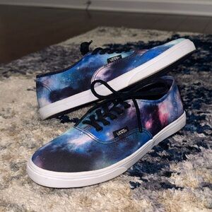 Galaxy authentic low pro vans women’s size 7. Men’s 5.5.